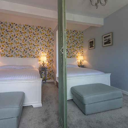 The Sleep-Inn Hare B&B Херн-Бей Экстерьер фото